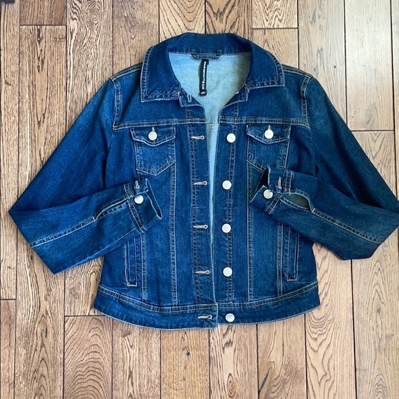 W118 by Walter Baker Jean Jacket - Picture 1 of 7